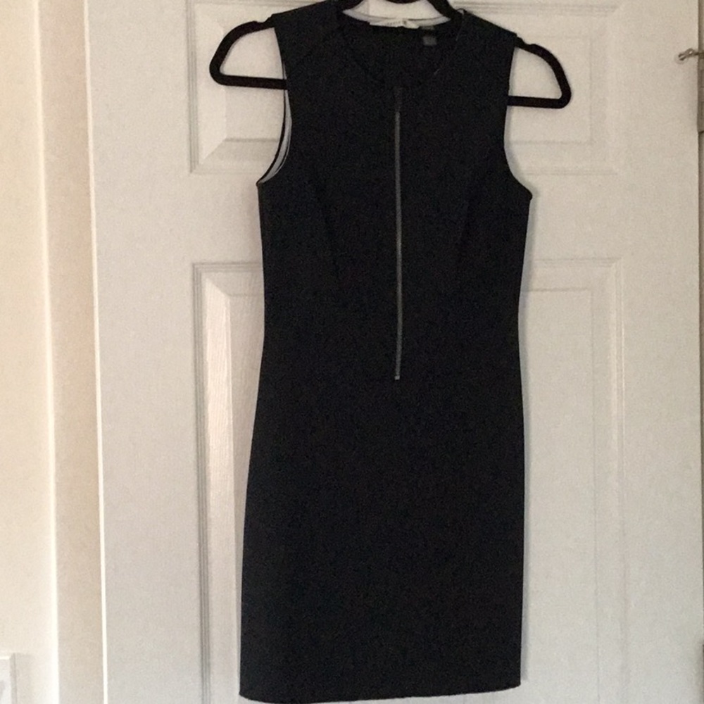 Theory 38 - Sleeveless Dress